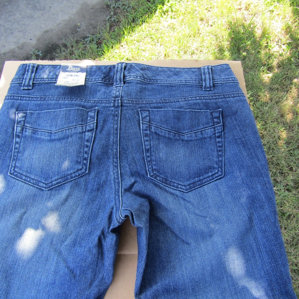 G.H. Bass & Co. Size 2 Short Jeans - Picture 2 of 5
